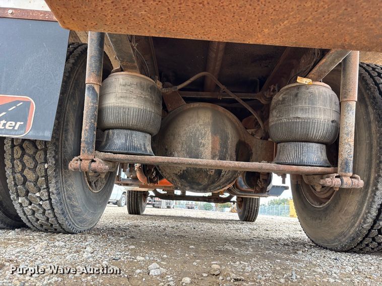 image for item EE4275 1999 Freightliner FL80 water truck