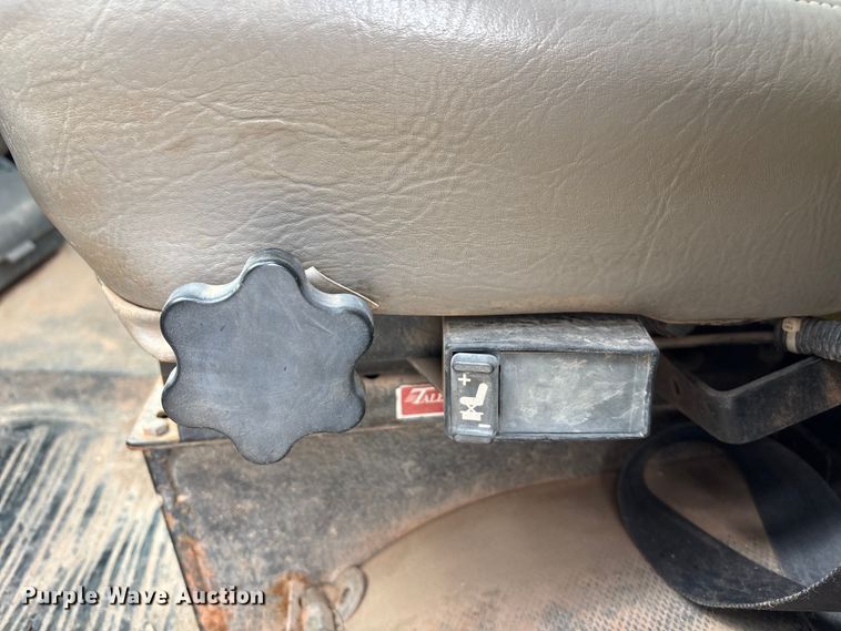 image for item EE4275 1999 Freightliner FL80 water truck