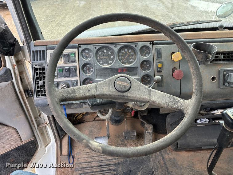 image for item EE4275 1999 Freightliner FL80 water truck