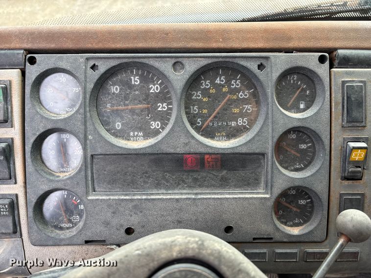 image for item EE4275 1999 Freightliner FL80 water truck