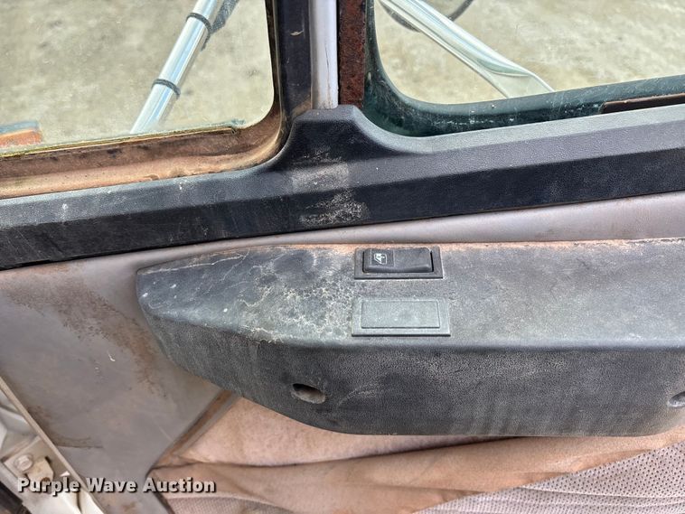 image for item EE4275 1999 Freightliner FL80 water truck