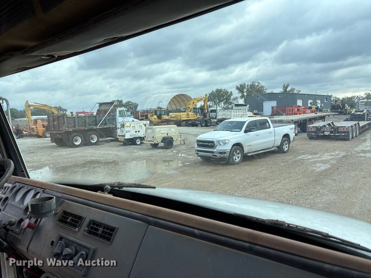 image for item EE4275 1999 Freightliner FL80 water truck