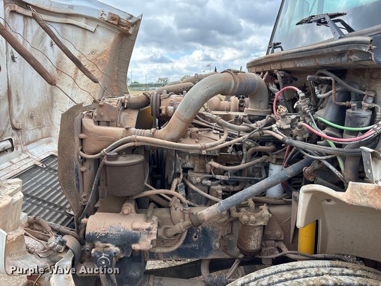 image for item EE4275 1999 Freightliner FL80 water truck