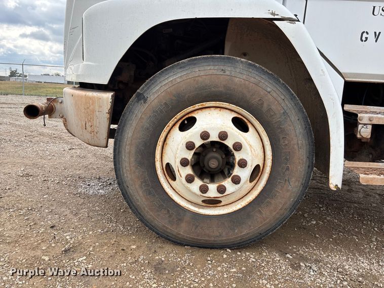 image for item EE4275 1999 Freightliner FL80 water truck