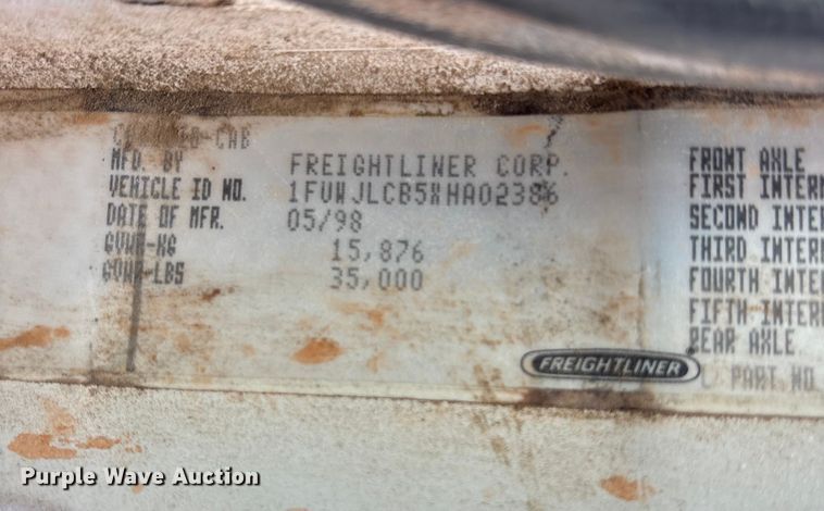 image for item EE4275 1999 Freightliner FL80 water truck