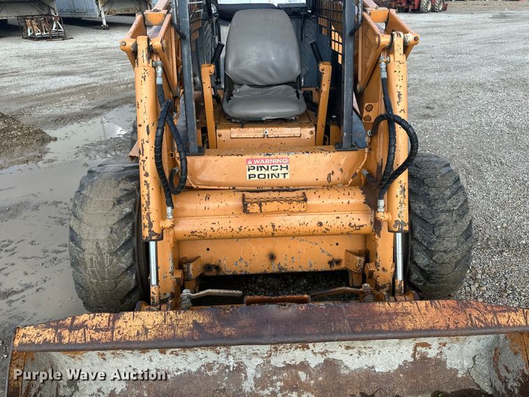 image for item EE4276 2001 Case 1845C skid steer loader
