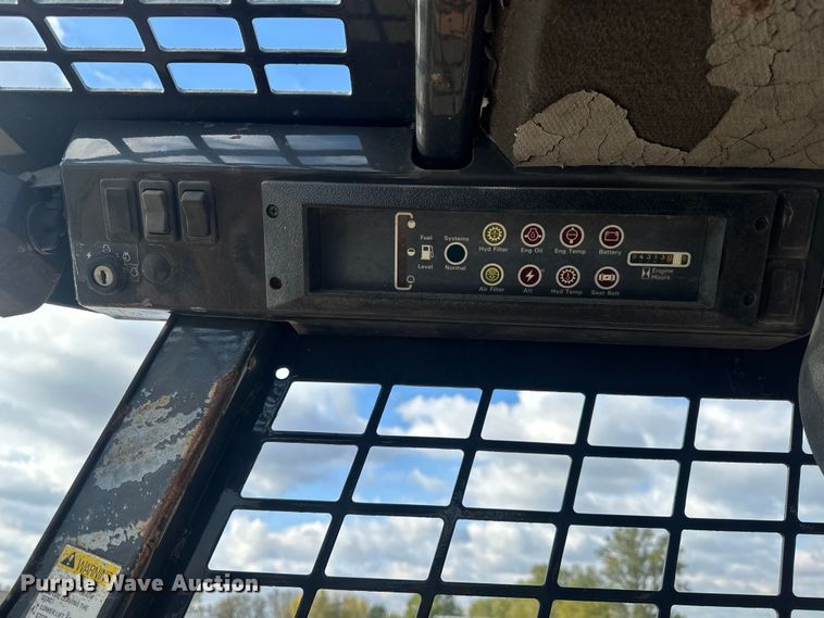 image for item EE4276 2001 Case 1845C skid steer loader