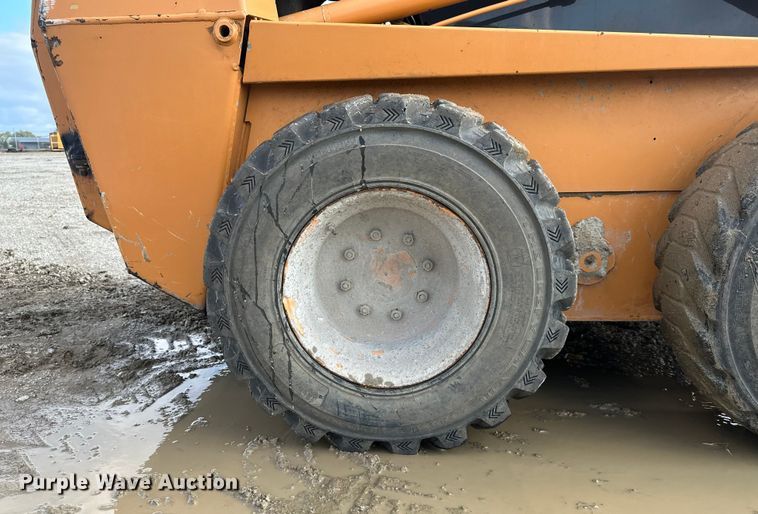 image for item EE4276 2001 Case 1845C skid steer loader