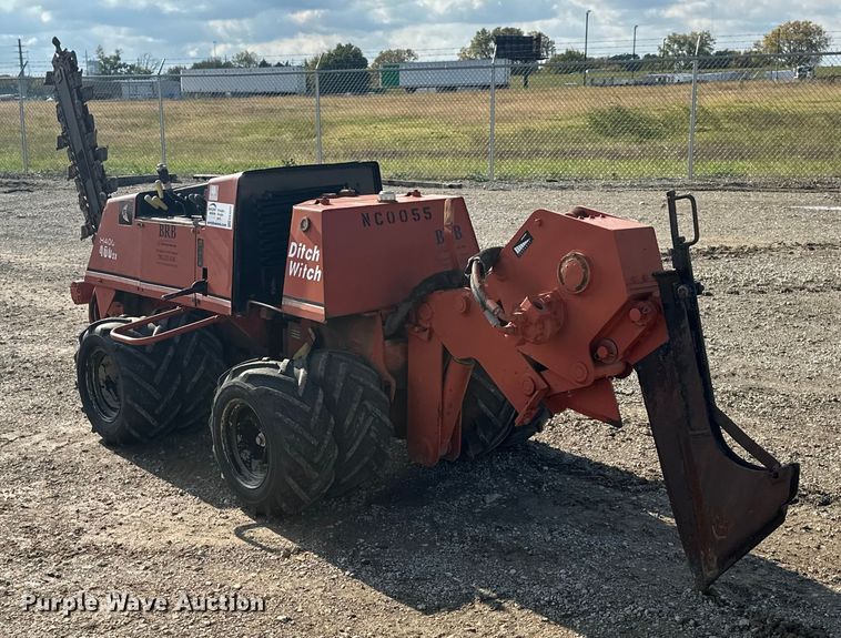 image for item EE4277 1993 Ditch Witch 400SXD trencher