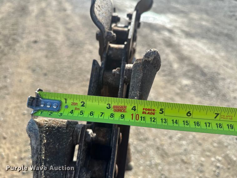 image for item EE4277 1993 Ditch Witch 400SXD trencher