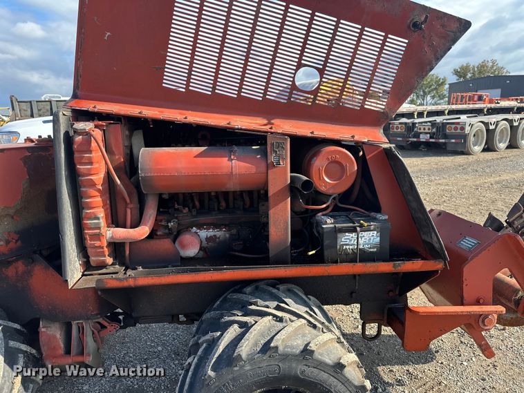 image for item EE4277 1993 Ditch Witch 400SXD trencher