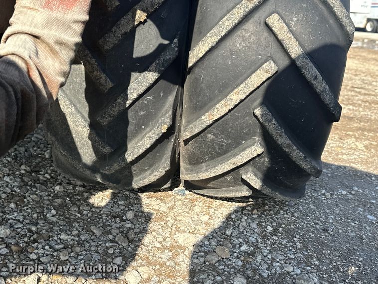 image for item EE4277 1993 Ditch Witch 400SXD trencher