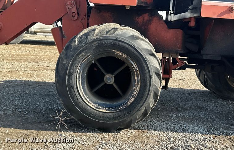 image for item EE4277 1993 Ditch Witch 400SXD trencher