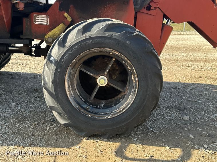 image for item EE4277 1993 Ditch Witch 400SXD trencher