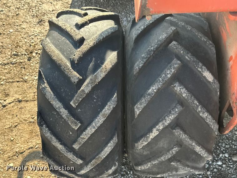 image for item EE4277 1993 Ditch Witch 400SXD trencher