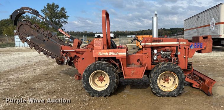 image for item EE4278 1994 Ditch Witch 7610DD Modular Matic trencher