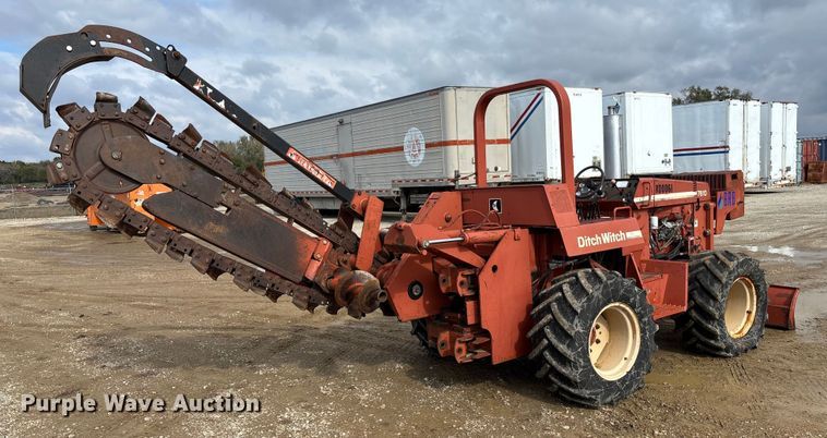 image for item EE4278 1994 Ditch Witch 7610DD Modular Matic trencher