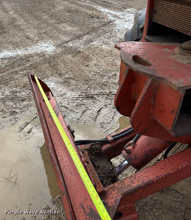 image for item EE4278 1994 Ditch Witch 7610DD Modular Matic trencher