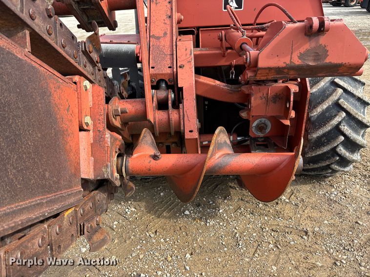 image for item EE4278 1994 Ditch Witch 7610DD Modular Matic trencher