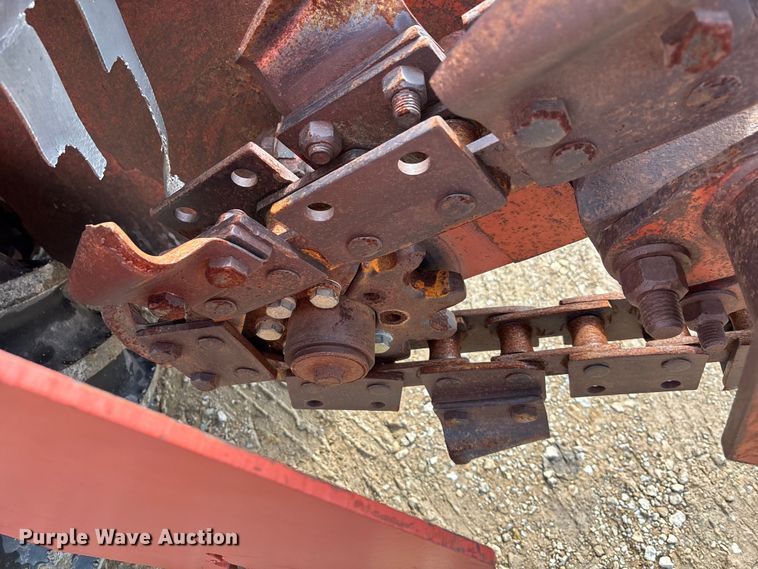 image for item EE4278 1994 Ditch Witch 7610DD Modular Matic trencher