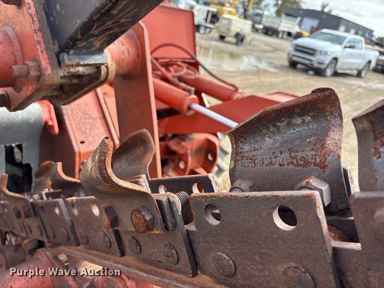 image for item EE4278 1994 Ditch Witch 7610DD Modular Matic trencher