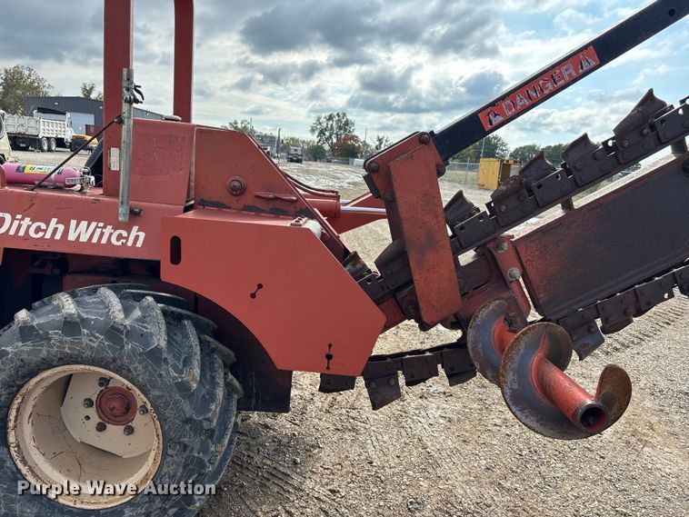 image for item EE4278 1994 Ditch Witch 7610DD Modular Matic trencher