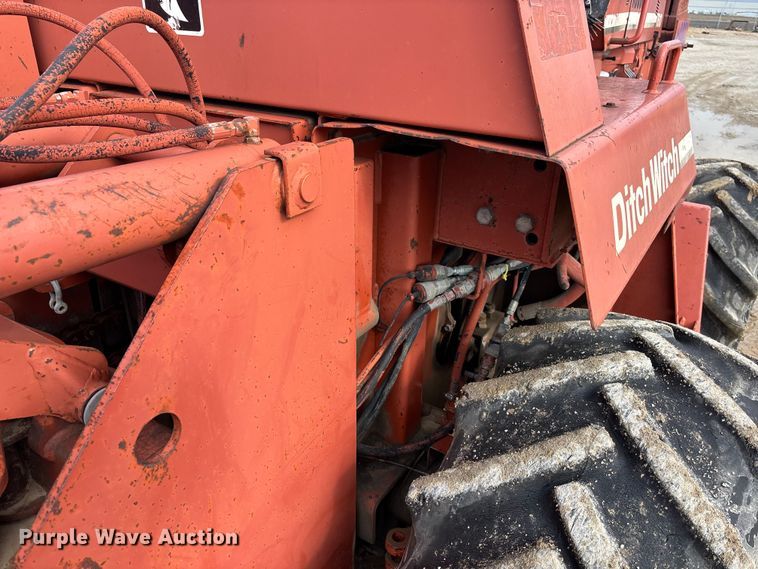 image for item EE4278 1994 Ditch Witch 7610DD Modular Matic trencher