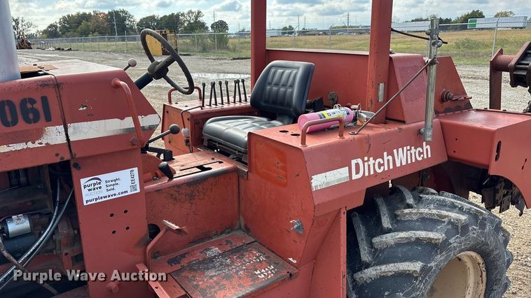 image for item EE4278 1994 Ditch Witch 7610DD Modular Matic trencher