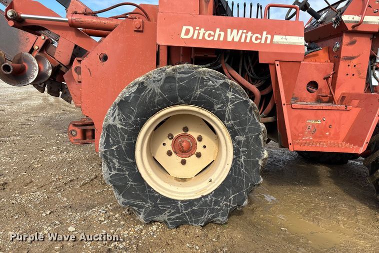image for item EE4278 1994 Ditch Witch 7610DD Modular Matic trencher