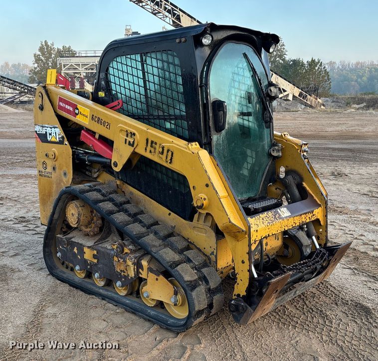MINI CARGADOR SOBRE ORUGAS 2016 CATERPILLAR 239D