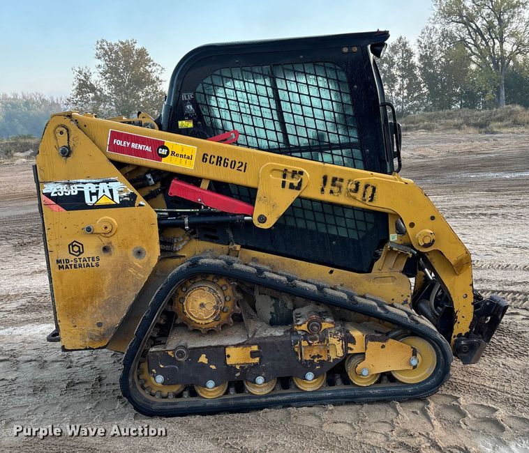 MINI CARGADOR SOBRE ORUGAS 2016 CATERPILLAR 239D