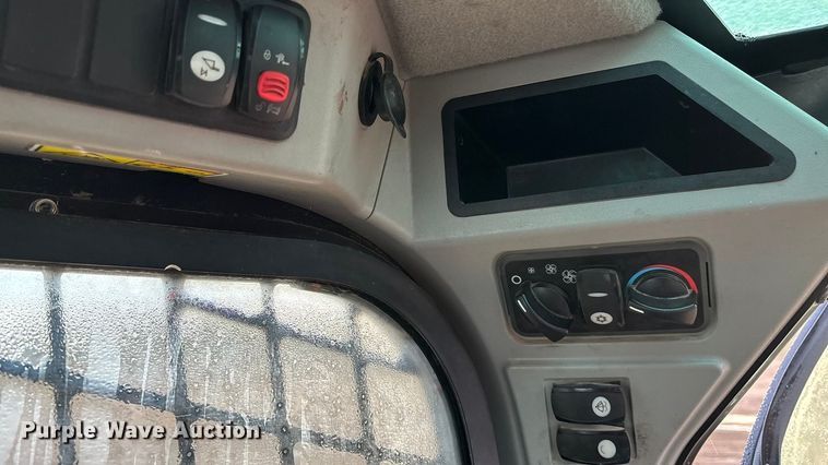 image for item EE4280 2016 Caterpillar 239D tracked skid steer loader