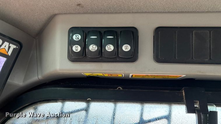 image for item EE4280 2016 Caterpillar 239D tracked skid steer loader