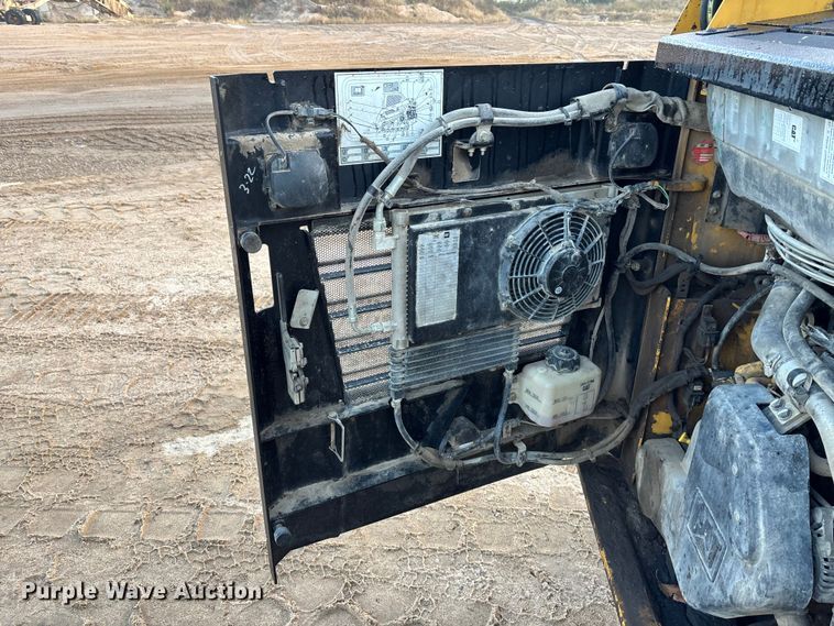 image for item EE4280 2016 Caterpillar 239D tracked skid steer loader