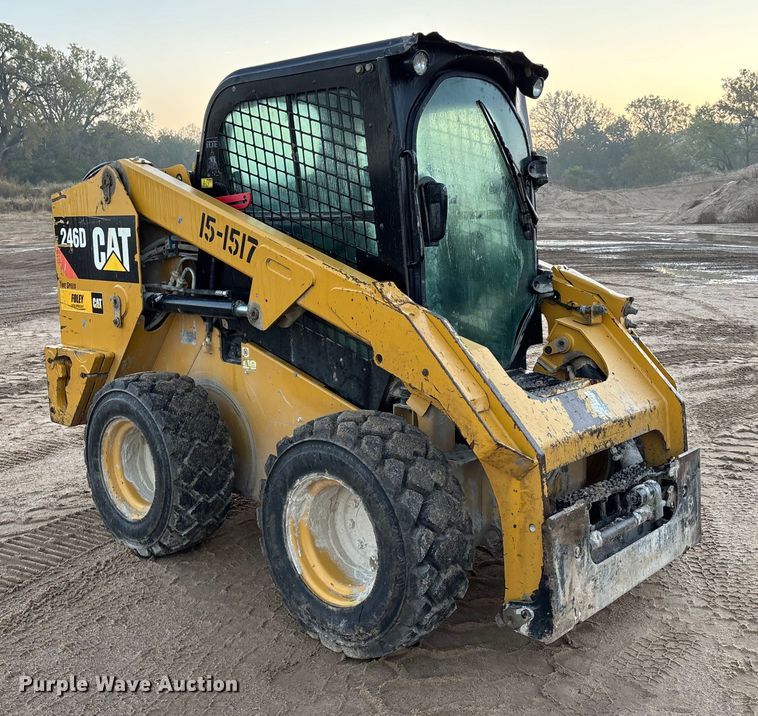 MINI CARGADOR SOBRE RUEDAS 2015 CATERPILLAR 246D