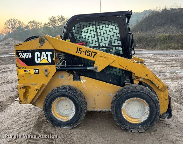 MINI CARGADOR SOBRE RUEDAS 2015 CATERPILLAR 246D