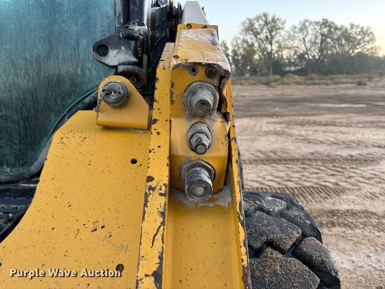 image for item EE4281 2015 Caterpillar 246D skid steer loader