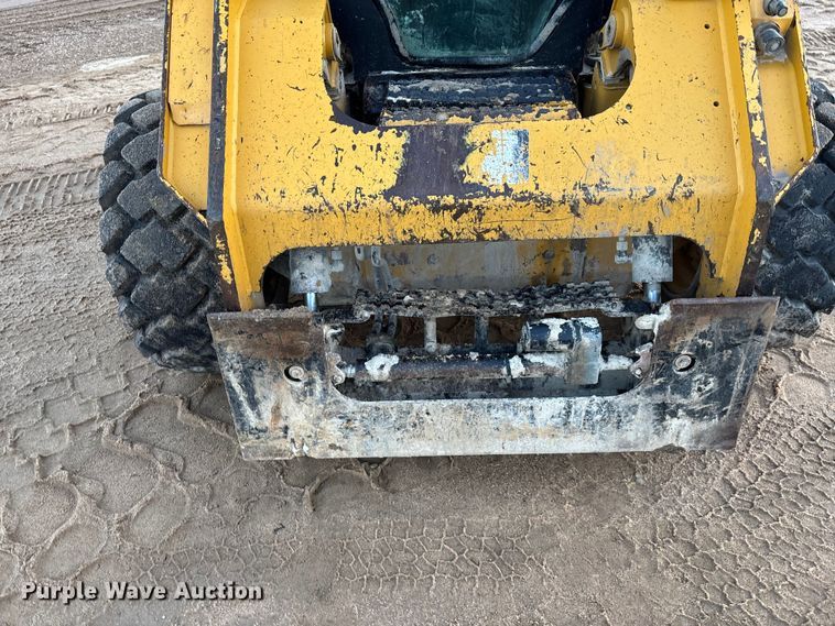 image for item EE4281 2015 Caterpillar 246D skid steer loader