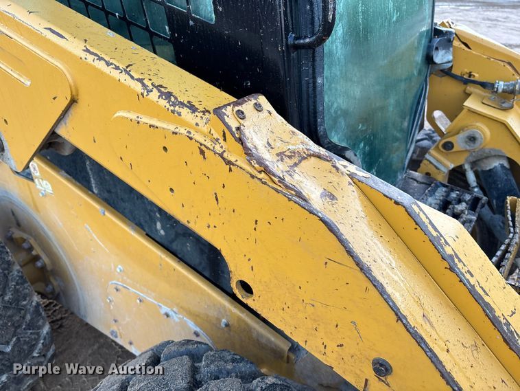 image for item EE4281 2015 Caterpillar 246D skid steer loader