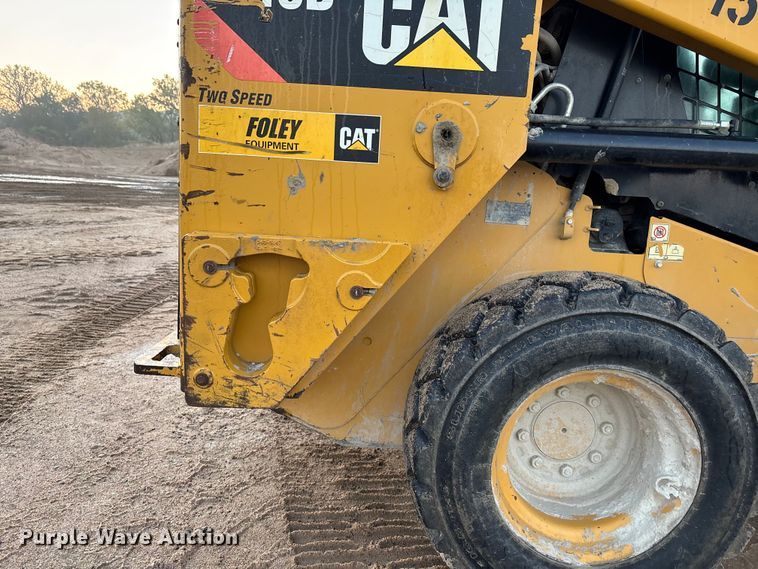 image for item EE4281 2015 Caterpillar 246D skid steer loader