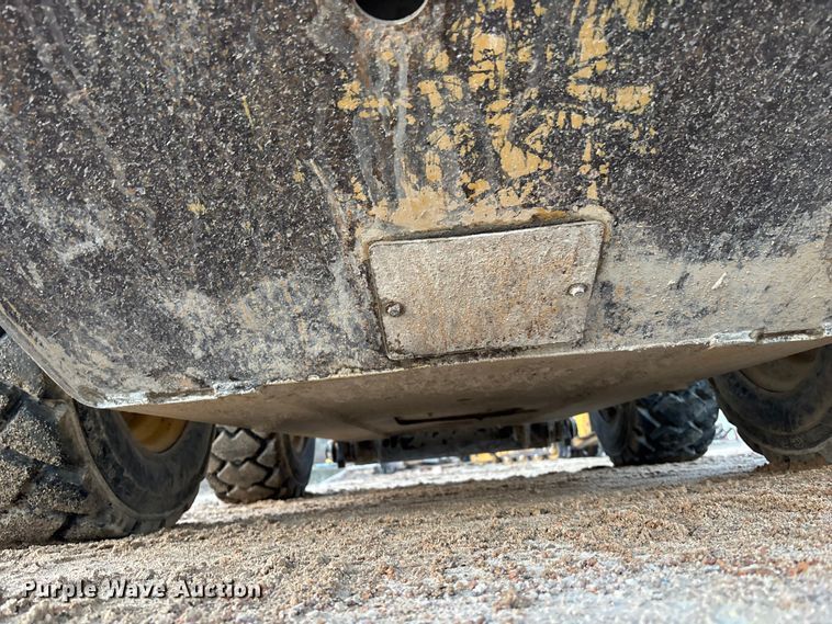 image for item EE4281 2015 Caterpillar 246D skid steer loader