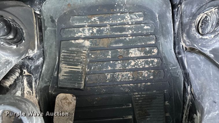 image for item EE4281 2015 Caterpillar 246D skid steer loader