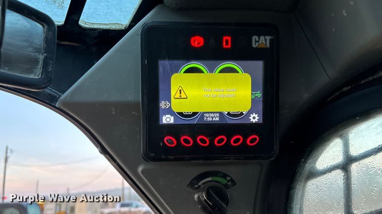 image for item EE4281 2015 Caterpillar 246D skid steer loader