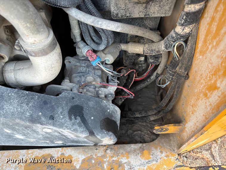 image for item EE4281 2015 Caterpillar 246D skid steer loader