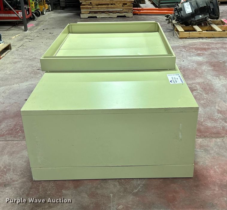 image for item EE4285 (2) shelves