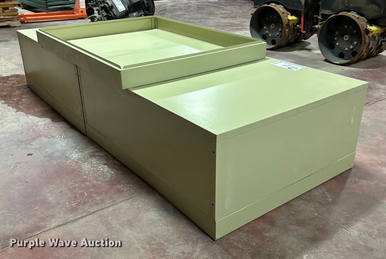 image for item EE4285 (2) shelves