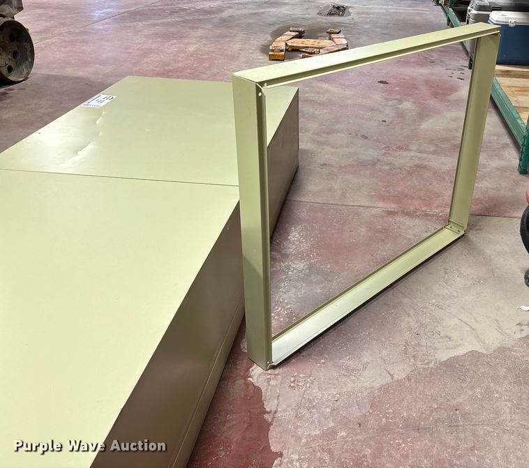 image for item EE4285 (2) shelves