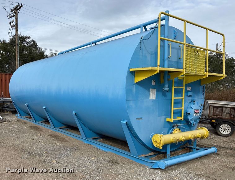image for item EE4292 Frac storage tank