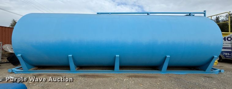 image for item EE4292 Frac storage tank