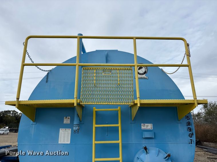 image for item EE4292 Frac storage tank